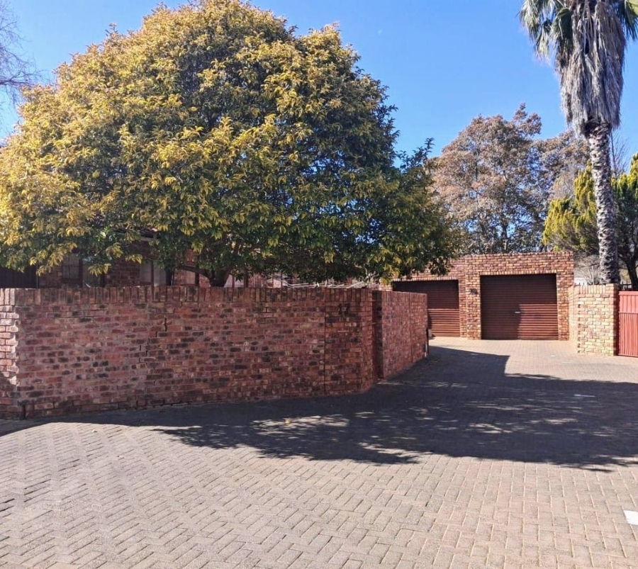 3 Bedroom Property for Sale in Langenhovenpark Free State